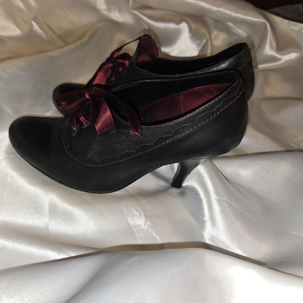 Elegant Dani Black Women's Heels